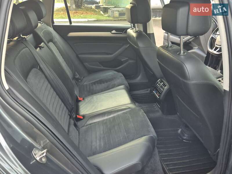 Универсал Volkswagen Passat 2015 в Ровно