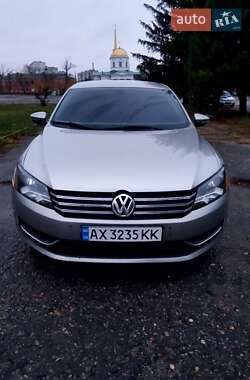 Седан Volkswagen Passat 2011 в Чугуєві