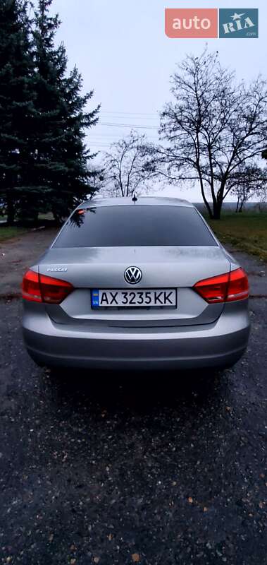 Седан Volkswagen Passat 2011 в Харькове