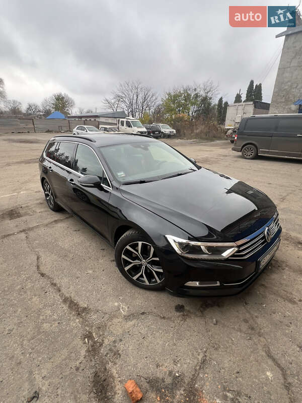 Универсал Volkswagen Passat 2018 в Лохвице