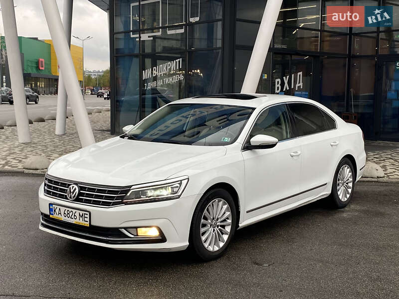 Седан Volkswagen Passat 2017 в Киеве