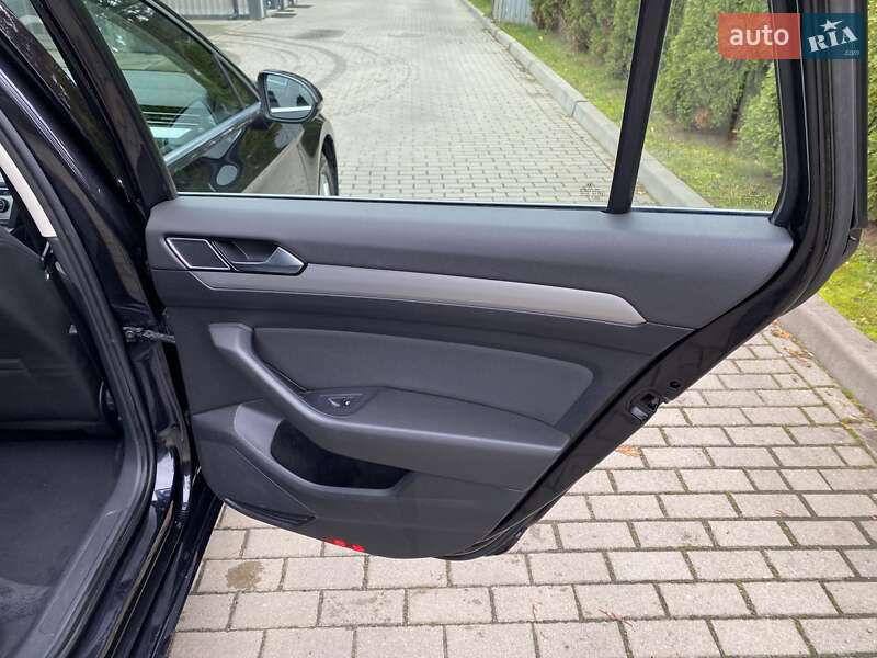 Универсал Volkswagen Passat 2014 в Яворове фото 46 Универсал Volkswagen Passat 2014 в Яворове