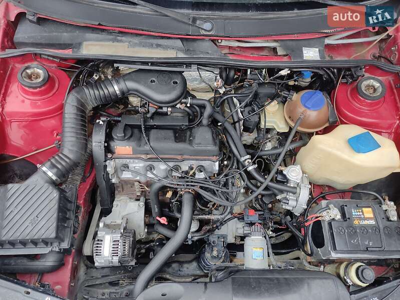 Универсал Volkswagen Passat 1995 в Виноградове