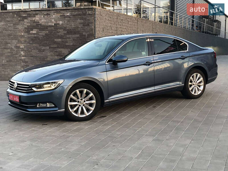Седан Volkswagen Passat 2016 в Луцке