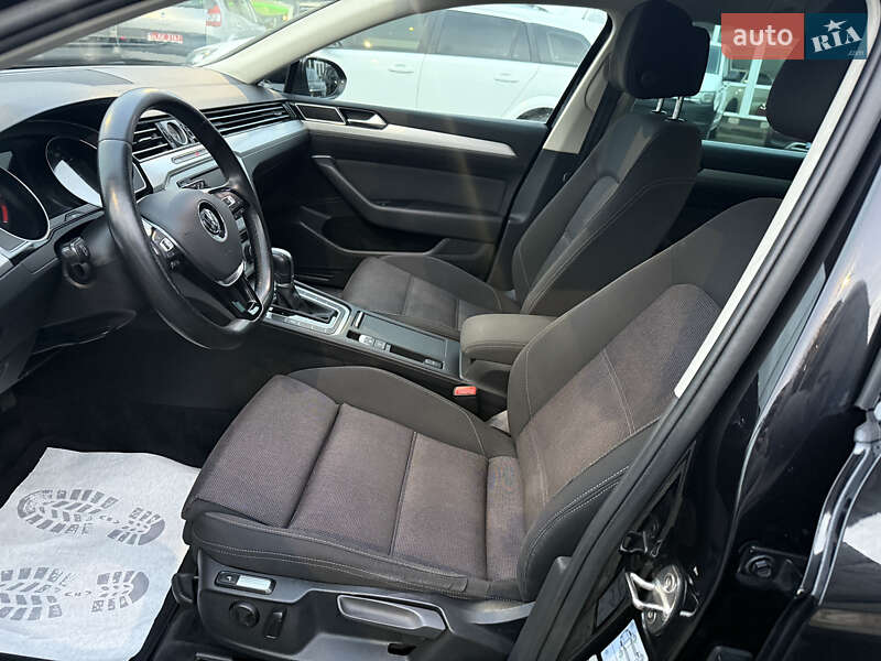 Универсал Volkswagen Passat 2016 в Житомире фото 9 Универсал Volkswagen Passat 2016 в Житомире