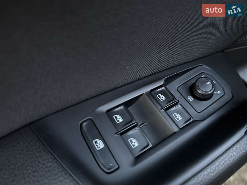 Универсал Volkswagen Passat 2016 в Житомире фото 23 Универсал Volkswagen Passat 2016 в Житомире