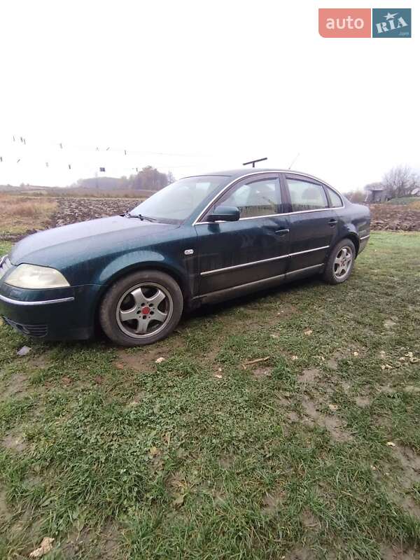Седан Volkswagen Passat 2003 в Чернівцях