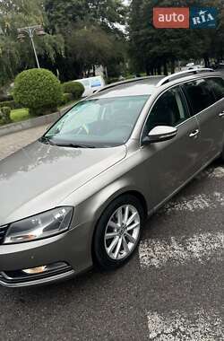 Седан Volkswagen Passat 2013 в Рівне