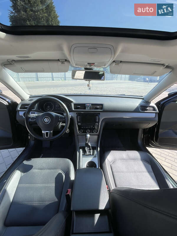 Седан Volkswagen Passat 2014 в Луцке