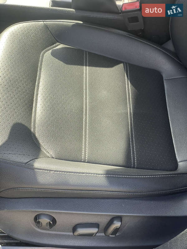 Седан Volkswagen Passat 2014 в Луцке