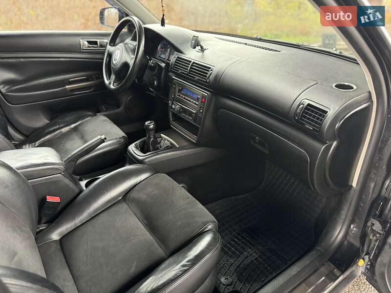 Седан Volkswagen Passat 2003 в Дніпрі фото 10 Седан Volkswagen Passat 2003 в Дніпрі