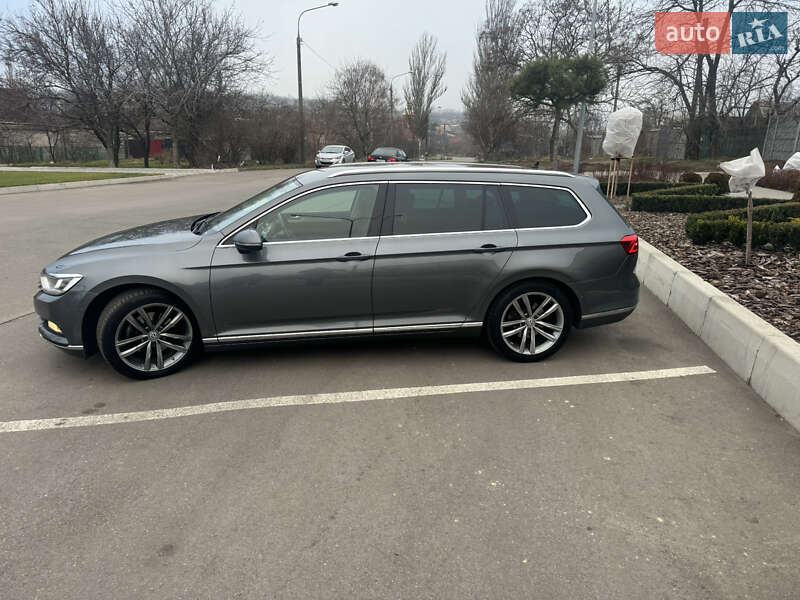 Универсал Volkswagen Passat 2017 в Запорожье