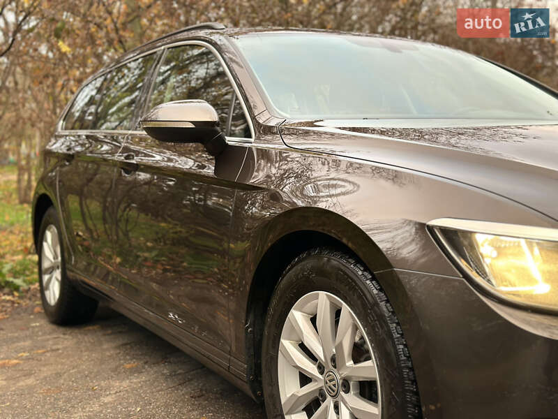 Универсал Volkswagen Passat 2016 в Одессе фото 2 Универсал Volkswagen Passat 2016 в Одессе