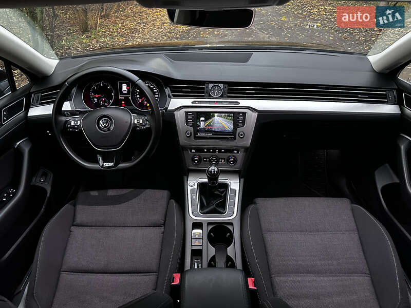 Универсал Volkswagen Passat 2016 в Одессе фото 11 Универсал Volkswagen Passat 2016 в Одессе
