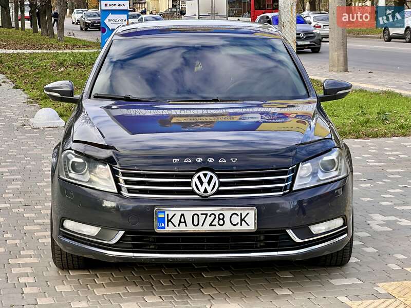 Седан Volkswagen Passat 2011 в Одесі