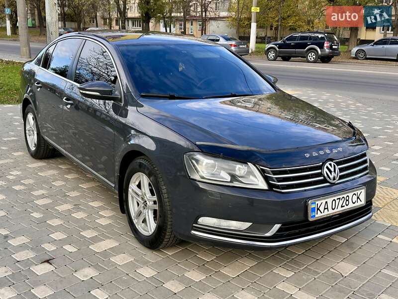 Седан Volkswagen Passat 2011 в Одесі