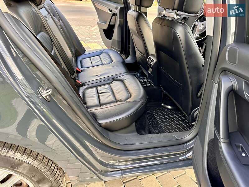 Седан Volkswagen Passat 2011 в Одесі