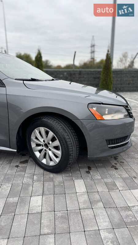 Седан Volkswagen Passat 2012 в Макарове