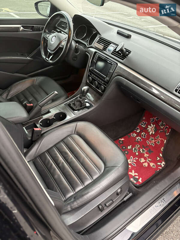 Седан Volkswagen Passat 2017 в Киеве