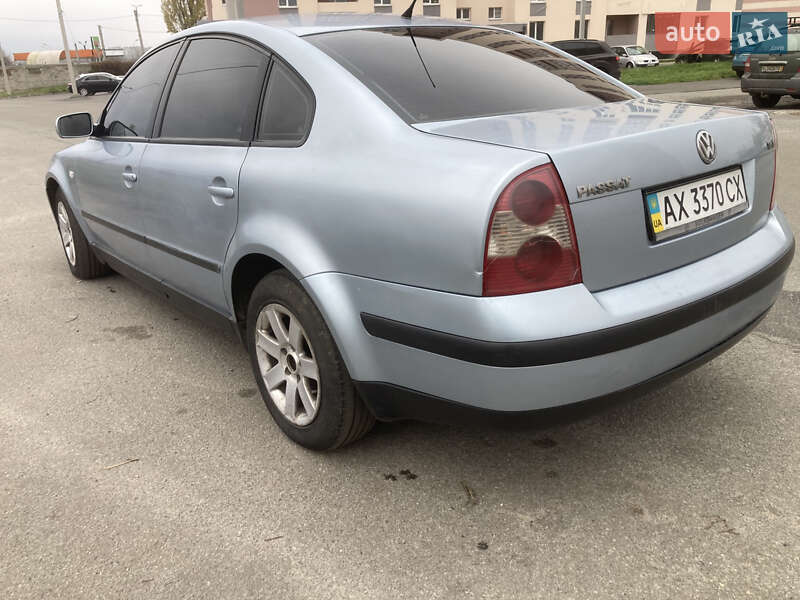 Седан Volkswagen Passat 2001 в Харькове
