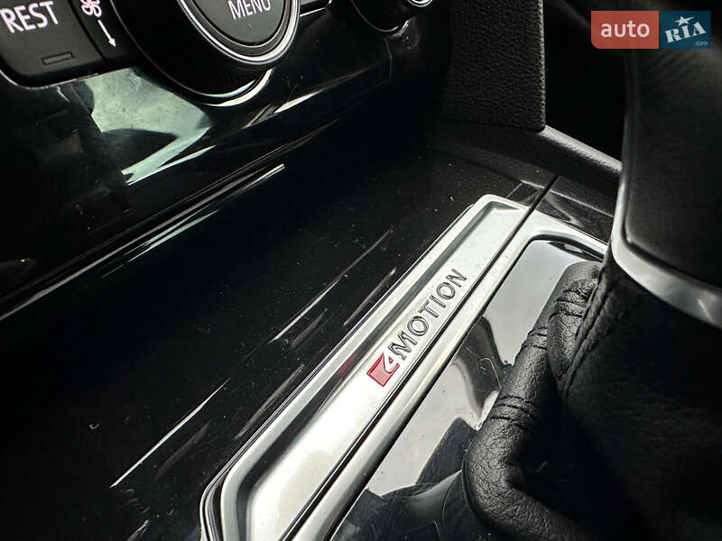 Універсал Volkswagen Passat 2017 в Львові