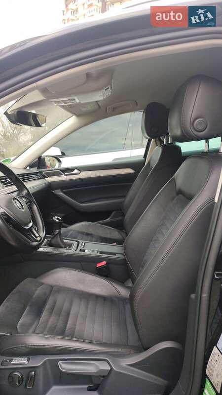 Універсал Volkswagen Passat 2018 в Львові