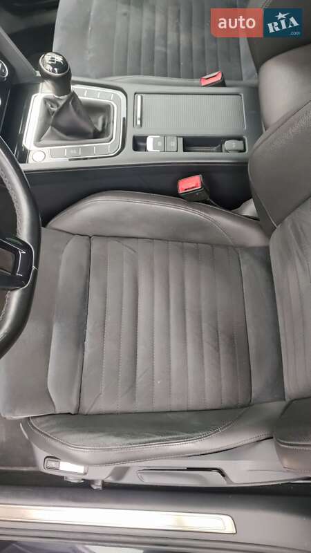 Універсал Volkswagen Passat 2018 в Львові