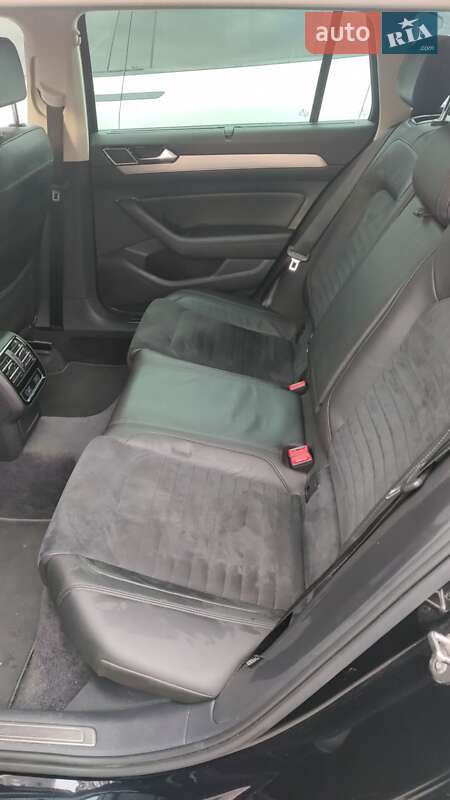 Універсал Volkswagen Passat 2018 в Львові