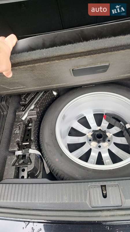 Універсал Volkswagen Passat 2018 в Львові