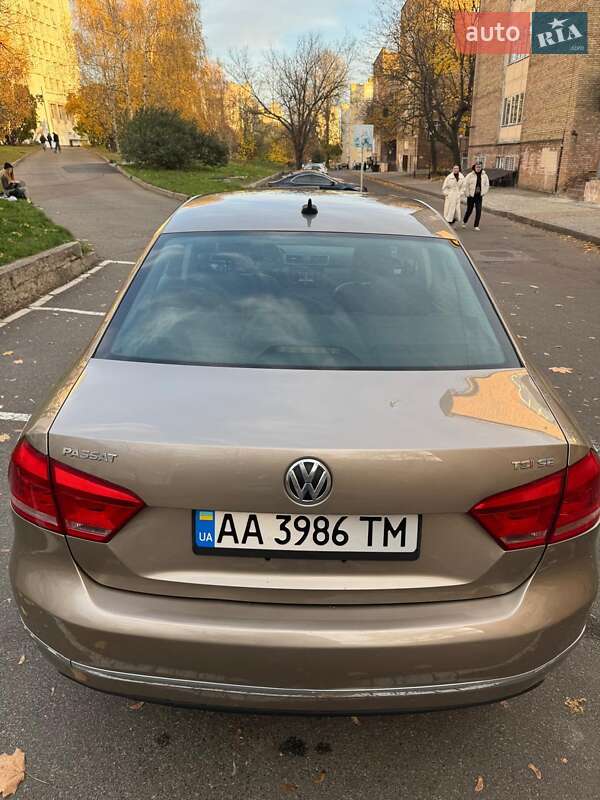 Седан Volkswagen Passat 2014 в Киеве