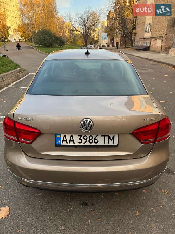 Седан Volkswagen Passat 2014 в Киеве