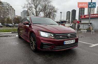 Седан Volkswagen Passat 2017 в Києві