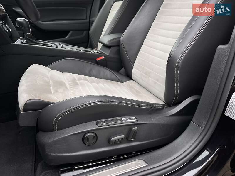 Седан Volkswagen Passat 2018 в Житомире