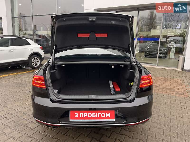 Седан Volkswagen Passat 2018 в Житомире