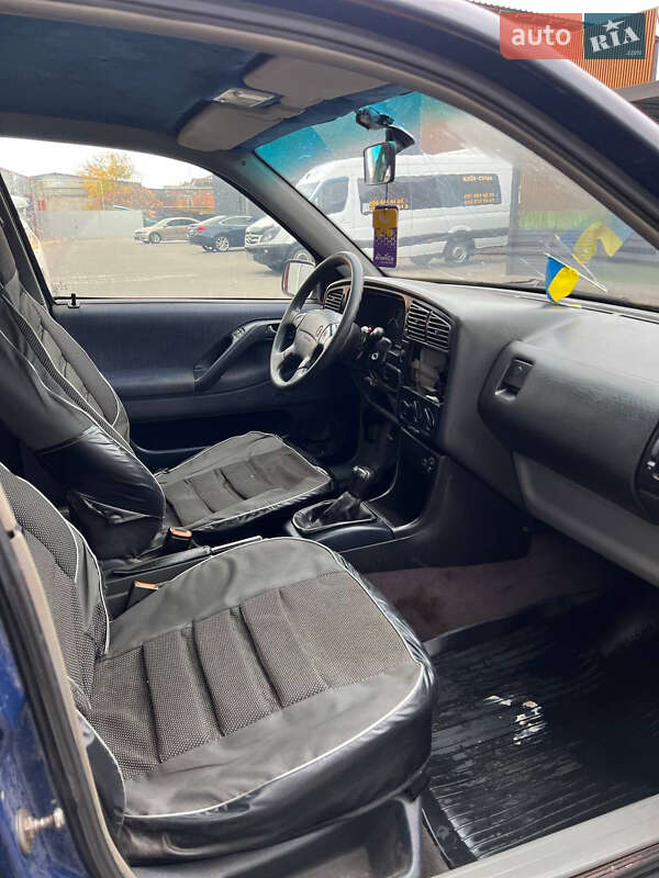 Седан Volkswagen Passat 1996 в Сумах