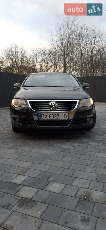 Седан Volkswagen Passat 2005 в Староконстантинове