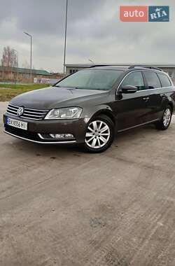 Універсал Volkswagen Passat 2012 в Славуті