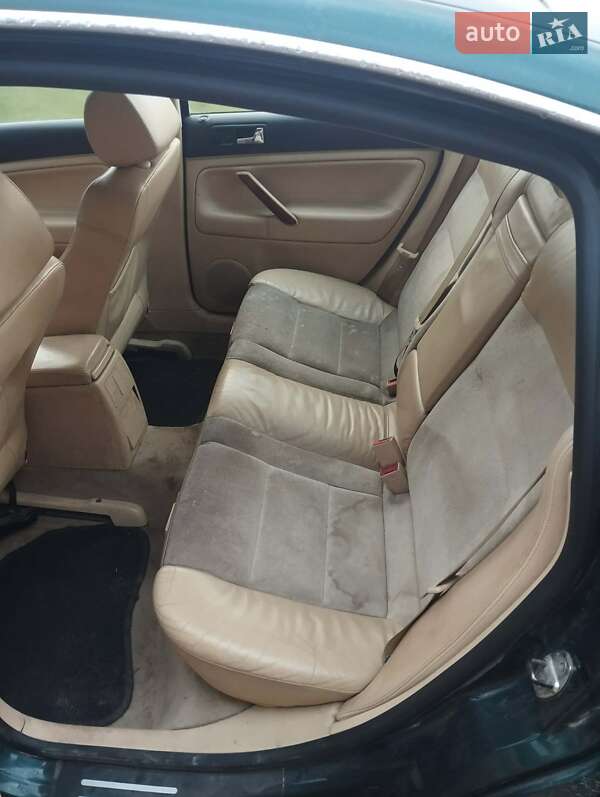 Седан Volkswagen Passat 2003 в Чернівцях