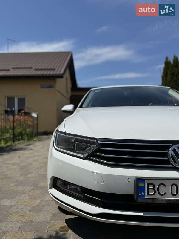 Универсал Volkswagen Passat 2017 в Львове