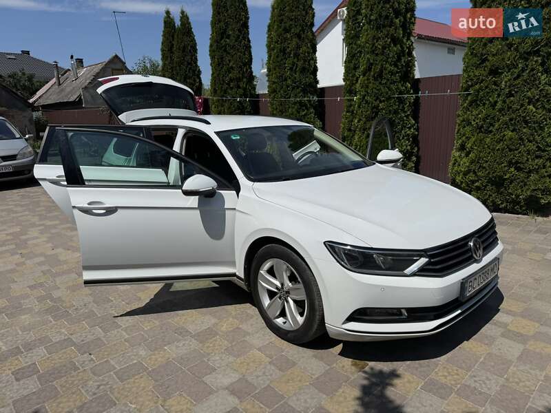 Универсал Volkswagen Passat 2017 в Львове