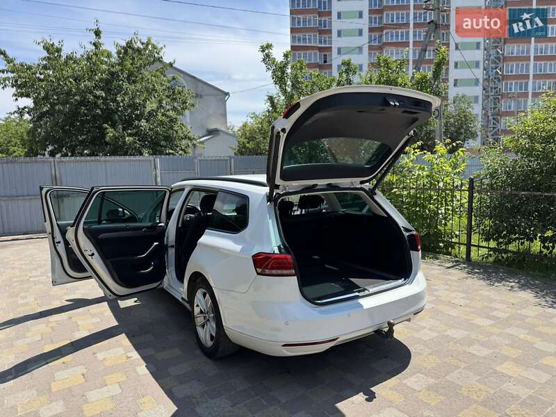 Универсал Volkswagen Passat 2017 в Львове
