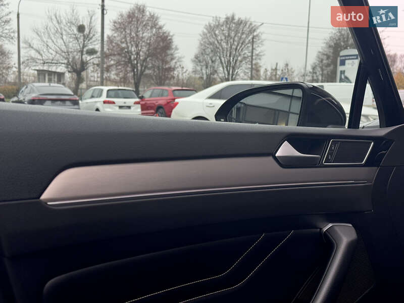Универсал Volkswagen Passat 2020 в Луцке