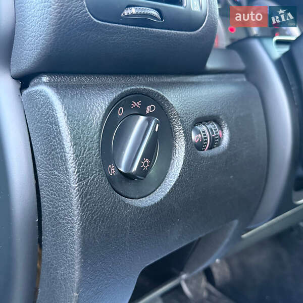 Седан Volkswagen Passat 2003 в Виннице фото 47 Седан Volkswagen Passat 2003 в Виннице