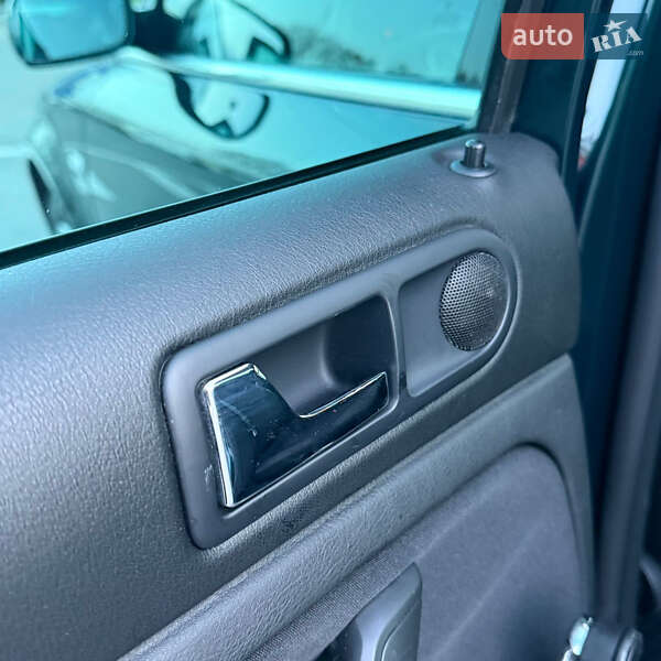 Седан Volkswagen Passat 2003 в Виннице фото 109 Седан Volkswagen Passat 2003 в Виннице