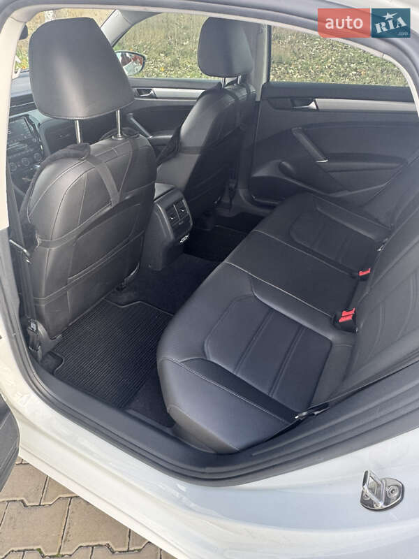 Седан Volkswagen Passat 2020 в Измаиле