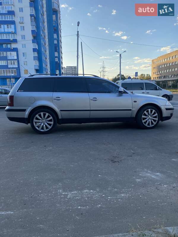 Универсал Volkswagen Passat 2000 в Харькове
