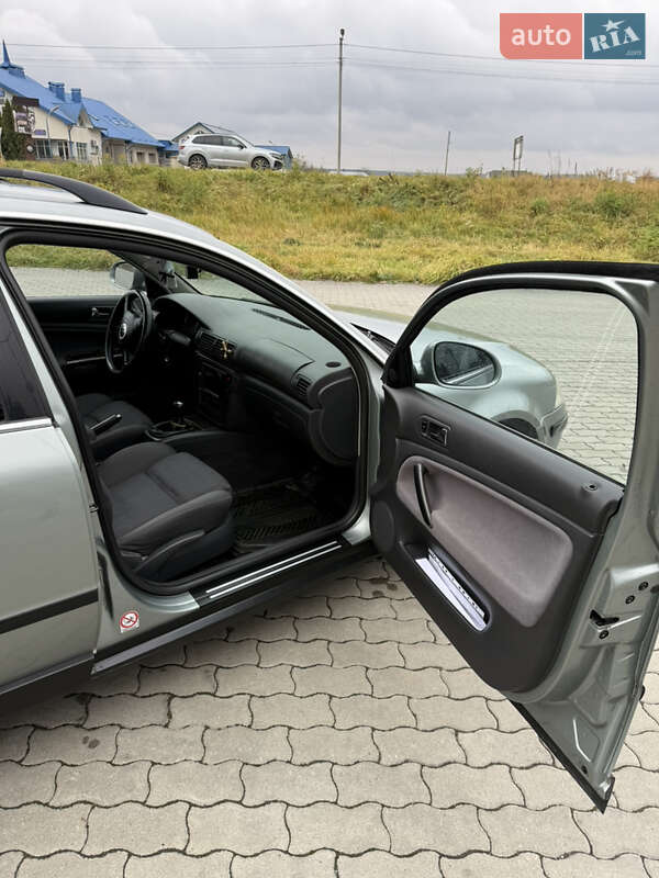 Универсал Volkswagen Passat 2004 в Львове