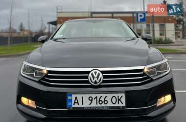 Универсал Volkswagen Passat 2015 в Киеве