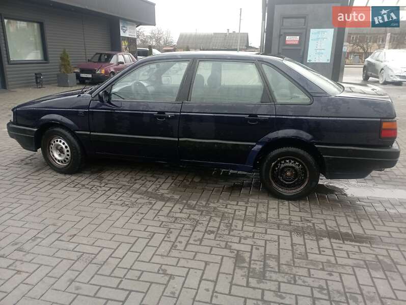 Седан Volkswagen Passat 1989 в Сарнах фото 8 Седан Volkswagen Passat 1989 в Сарнах