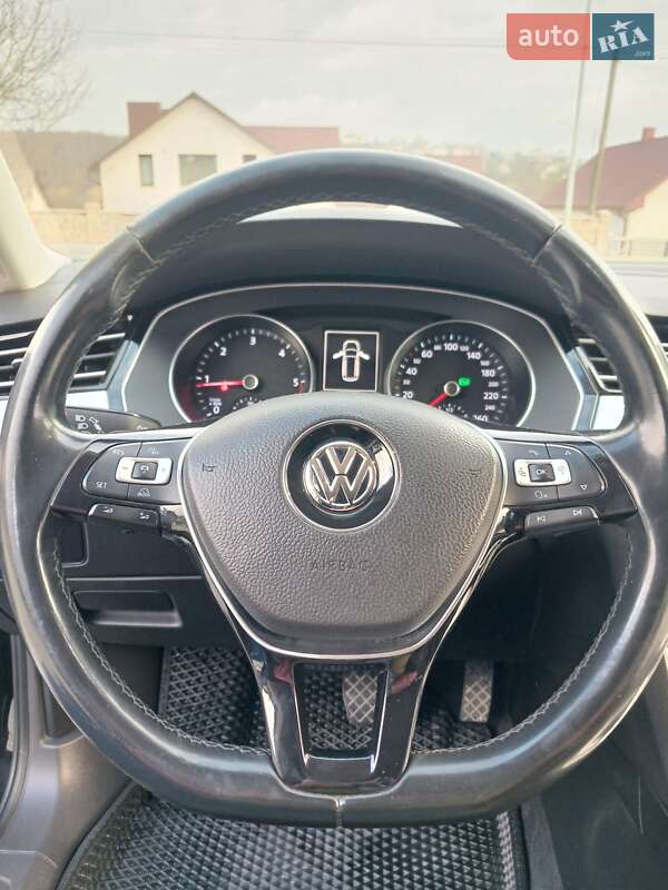 Универсал Volkswagen Passat 2015 в Теребовле